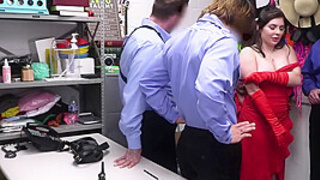 Escaping From Casino On Four Dicks - Keira Croft And Jack Vegas